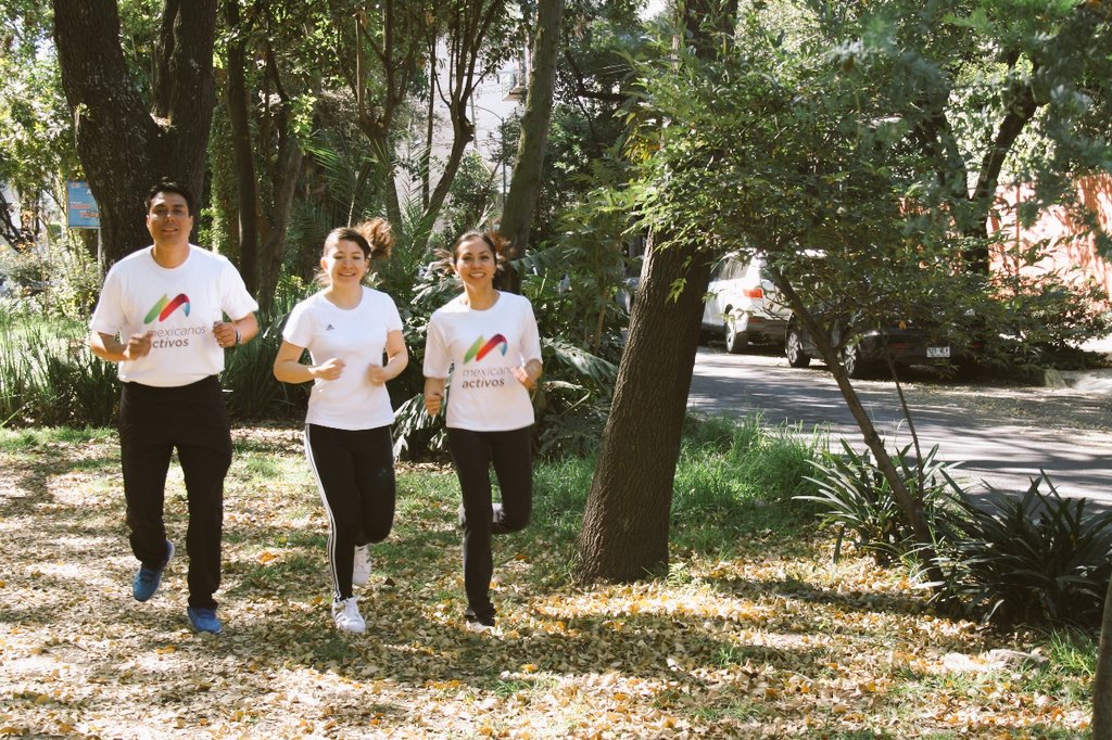 Maratón de la Ciudad de México Telcel tweet media