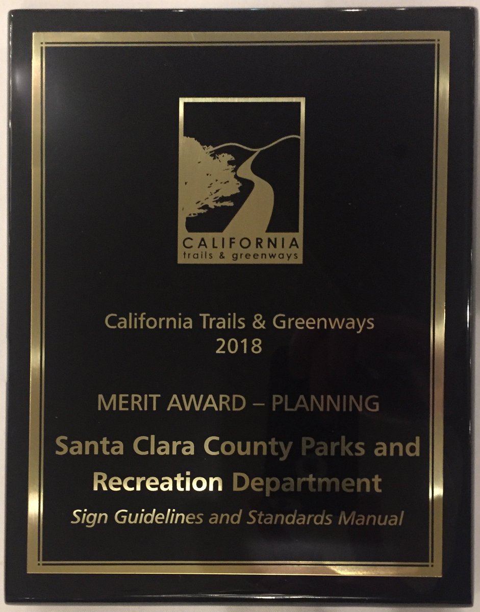 LinespaceStudio's tweet image. #Linespace &amp;amp; Santa Clara County Parks are proud to announce our latest California Trails &amp;amp; Greenways 2018 #MeritAward for the #design of the "Sign Guidelines and Standards Manual". Nick Groh, Partner, attended the awards dinner last week. #wayfinding @CAStateParks