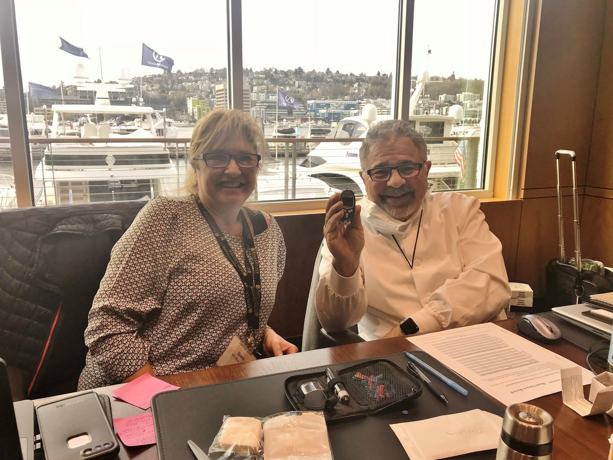 Kois Center Director Dr. John Kois testing his fasted blood glucose during Wellness Week. Every attendee receives a free testing kit. ow.ly/eFcm30jjE09