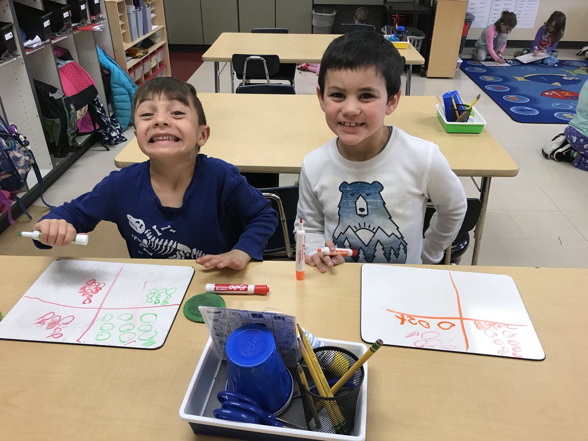 mrsgompfkinders's tweet photo. K Ss are great problem solvers! Our story today said Mrs. Gompf bought 8 hot dogs ๐ญ at the baseball game, some had mustard, some had ketchup. How many of each did she have? #problemsolvers #openendedproblems https://t.co/l0XIU3YNVF