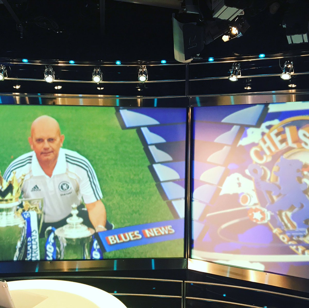 gigi_salmon's tweet image. Paying tribute on Blues News this evening to a true gentlemen of the game #chelsea #chelseatv
