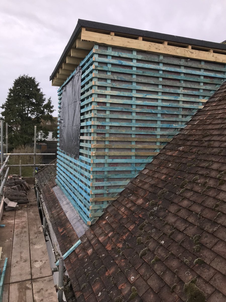 Dgbuilding's tweet photo. Lots of progress getting weathered in on our current job. Thanks to @OxleyJack from Oxley Ashphalte for doing our flat roofs. More progress to follow...... #carpentry #roofing #building https://t.co/sPGSDR2lrq