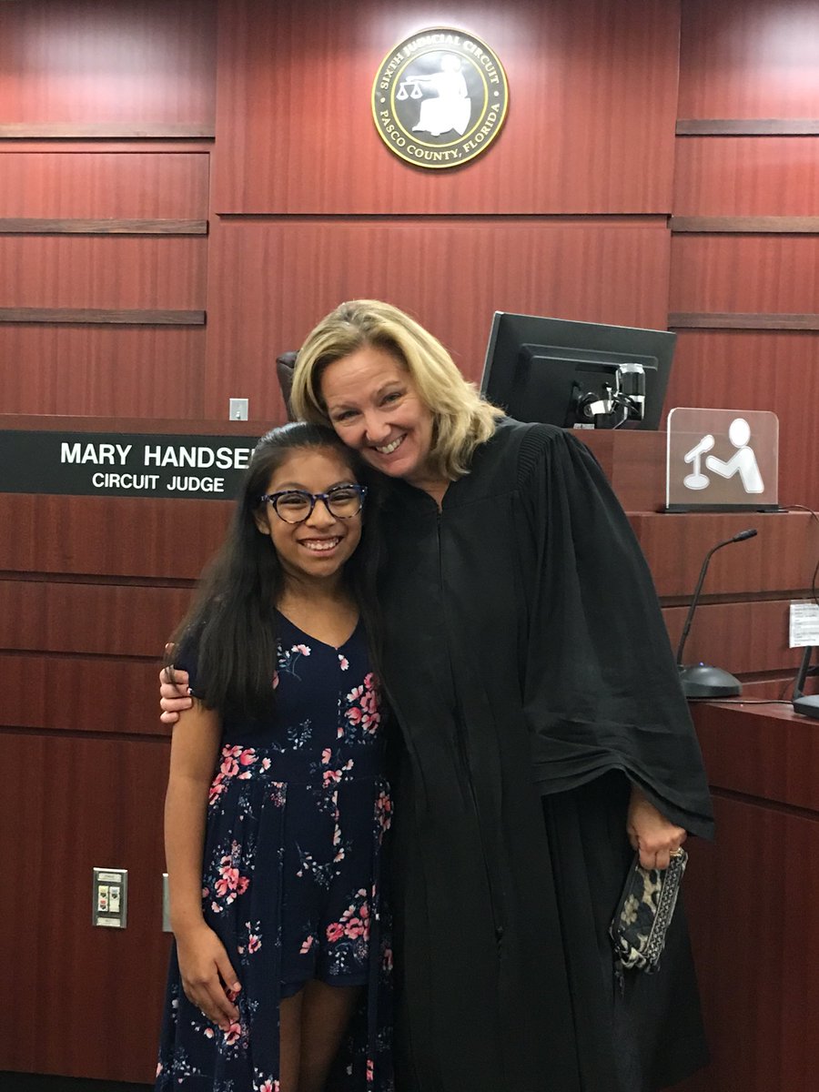 pascoclerk's tweet photo. We sat in on a rebuttal witness on a carjacking case in Judge Mary Handsel’s courtroom, then 2017 Constitution Essay Contest winner Bailey Keyes had a Q&amp;A with her honor. #TrinityElementary @pascoschools @PascoSocStudies https://t.co/LVaJZBtsJX