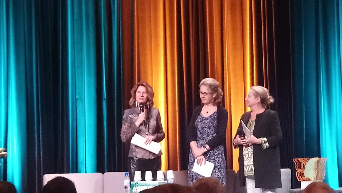 LinkUpFactory_'s tweet photo. "Ce prix est important pour nous car il salue les bonnes manières des entreprises pour inciter les consommateurs à s'inscrire dans une démarche de transition écologique." @lmonsmith Présidente du Jury #GPRSM sur #Produrable https://t.co/YpO2L0cQVH