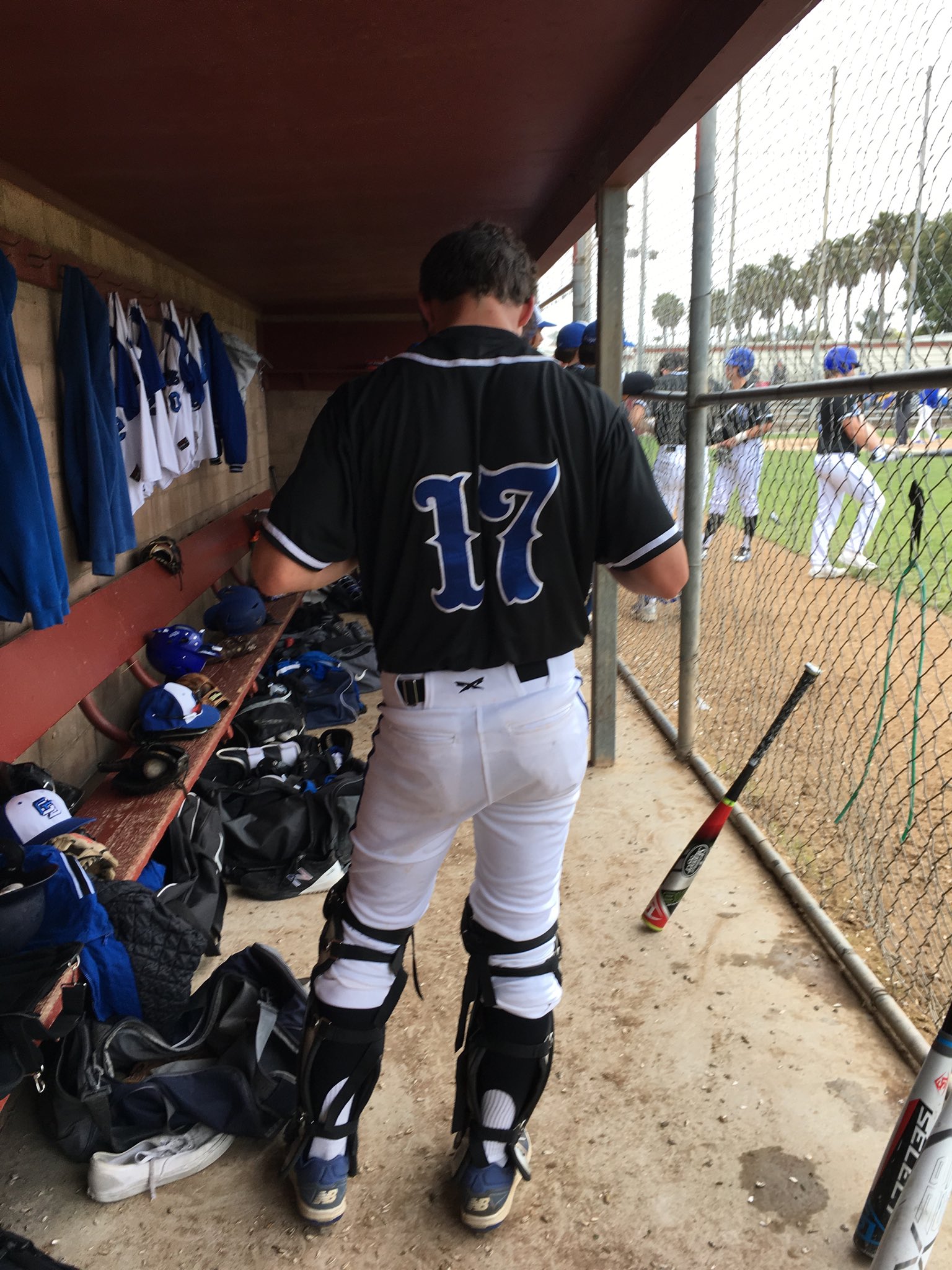 LJCDS Baseball on X: Uniform watch: Black tops White pants Black
