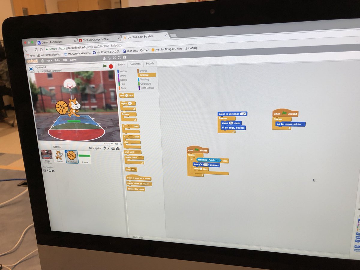 sandymalec's tweet photo. Coding in gr. 6 Tech Lit Class #creatinggames #futurecoders @scratch #walthamedtech https://t.co/0ITsGh1sCN