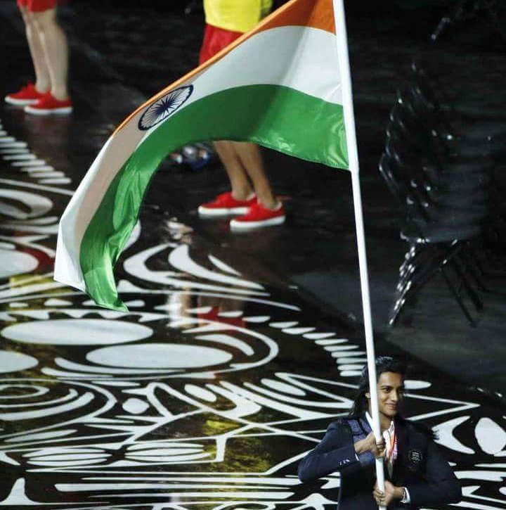 RajeevJ11916323's tweet photo. Opening ceremony of 21st #CommonwealthGames2018 | Indian contingent with a strong contingent of over 200 athletes take stage with flag bearer P V Sindhu.
#sportswomaniya #finalproject #mbicem https://t.co/6NPaNjMERY
