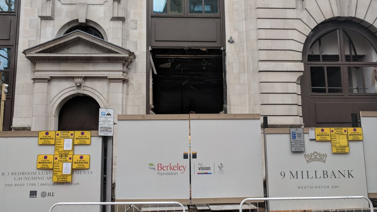 davidthep's tweet image. Someone's taken a bloody great chunk out of Ergon House already, with a mechanical digger thing #nobelnostalgia