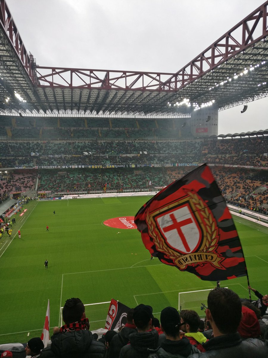 scaudoAle's tweet photo. #weareacmilan #milan https://t.co/2FPJY0oEWS