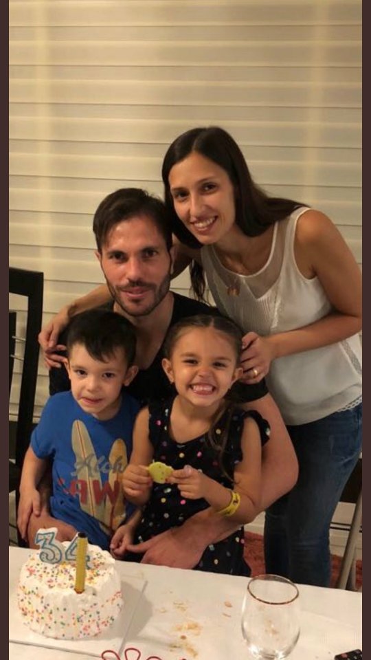 axelsolisrmz's tweet photo. @Basanta3sjose ejemplo como capitán de @Rayados y líder de su bonita familia, sensacional ser humano, humilde, profesional, auténtico es esos jugadores que llegan a México a aportar siempre cosas positivas en todos los sentidos 
#FelicesCumpleaños#34 
#CapitanBasanta https://t.co/XSgHEczFpJ