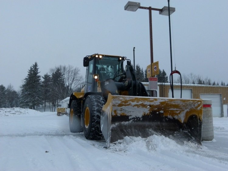 WeOwnItCA's tweet photo. As reported by @Q104Kenora, the quality of privately managed highway snowplowing is bound to be a major topic of discussion during tonight's #WeOwnItCA town hall in #Kenora. Join @OPSEUSmokey and others at the Clarion Lakeside Inn at 6:30pm. https://t.co/6p30vaB49I https://t.co/5Yrtba4Q8Y
