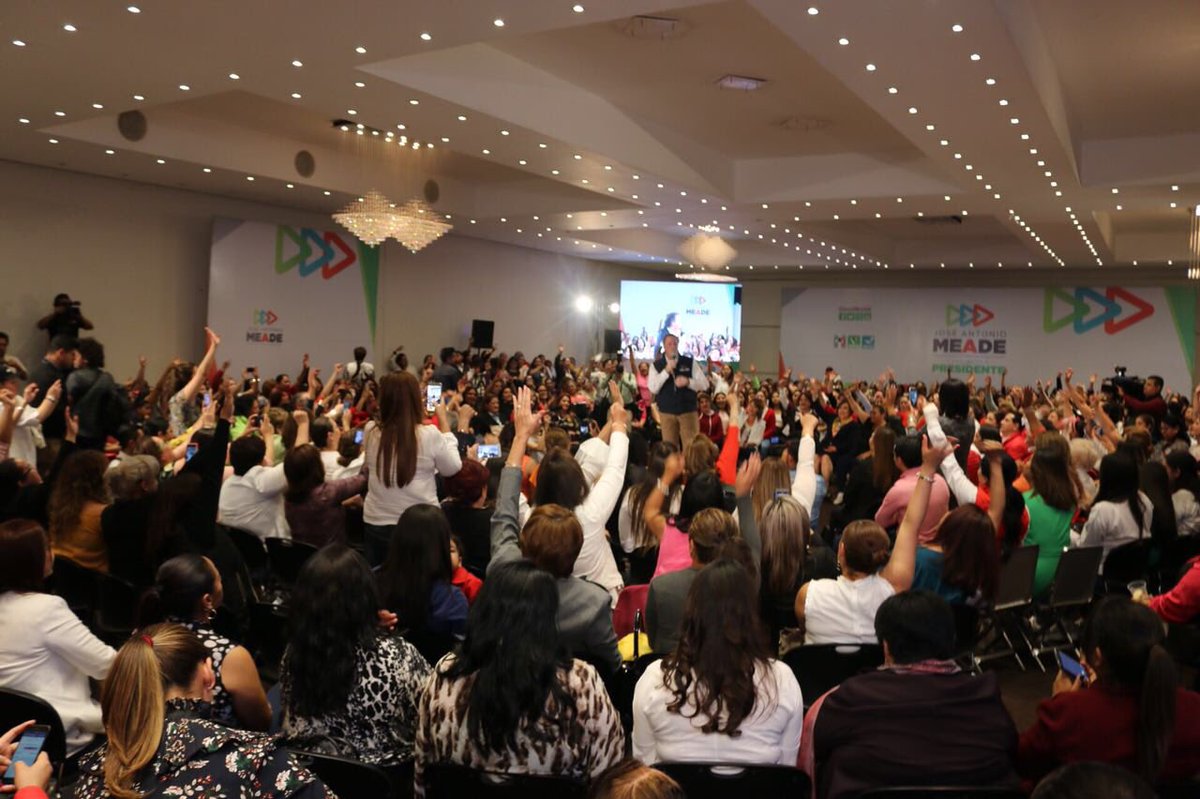 OnmpriNacional's tweet photo. ¡Sólo se puede gobernar, sí se está dispuesto a escuchar! @JoseAMeadeK será el PRESIDENTE de las #MUJERES, por que hará nuestras causas sus causas. #MeadePresidente #MeadeEnDurango #AvanzarContigo https://t.co/lgT2qMggSq