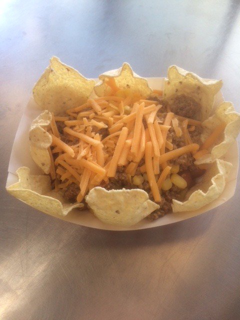 Ate06AISD's tweet photo. Serving up some yummy food at AACAL!  Come try our Fiesta Bowl!!  It's a party you don't want to miss! #Ate06 #AACAL https://t.co/RUeHZFZ299