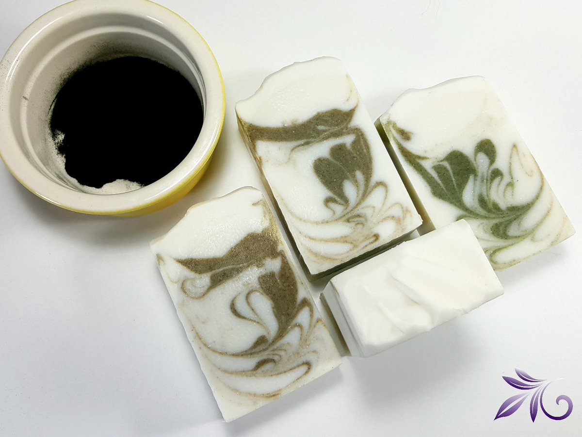 Almond soap with #spirulinapowder and blends of peppermint eucalyptus essential oil.

#soakandlather #craftingwithbeth #certifiedorganicingredients