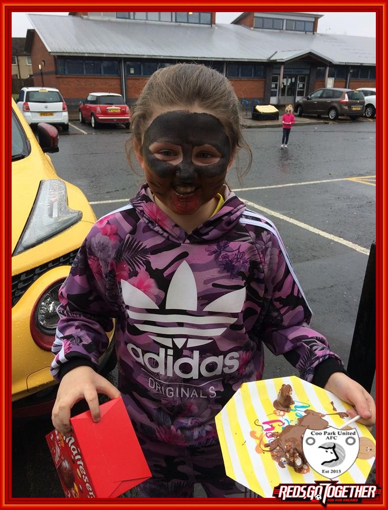 Coopark1's tweet photo. Another bad weather day yet managed to serve 72 breakfasts and 120 lunches with our community coming out to support our partnership Easter fun day with the Corra Foundation. lots happy smiling kids and adults. not a ball in sight ,still a football thing.
  " Working together " https://t.co/XDwAfxfFmG