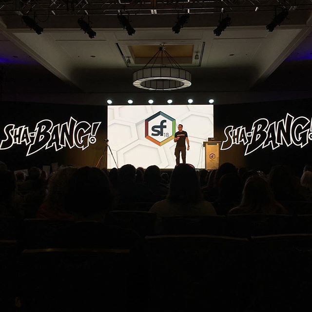 peter_hurley's tweet photo. Just wrapped the keynote presentation this morning at #shutterfest18 PEOPLE! The energy was a rockin! Thx guys! Sorry I had to bolt #praguebound Thx @kassiemoments for taking this sucker! #SHABANG! https://t.co/ZElsplGjmG https://t.co/r6IZExtGEg