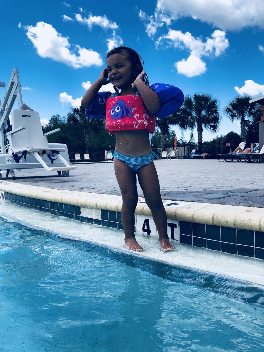 natibooboo's tweet photo. i love sunny days!!! ☀️🌸 https://t.co/mKdpSB2T7R