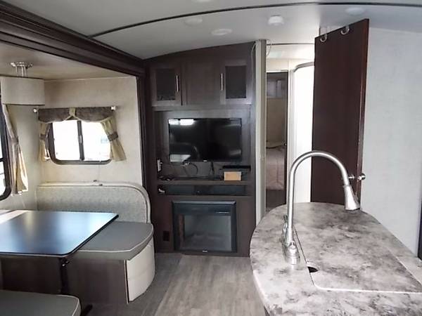 For Sale: 2016 Forest River Surveyor 265RLDS. This trailer is like new with an awesome layout. Asking $25,500. For more pics and info go to: lvparkandsell.com  

#Forest #River #RV #Motorhome #Camping #Travel #Trailer #LasVegas