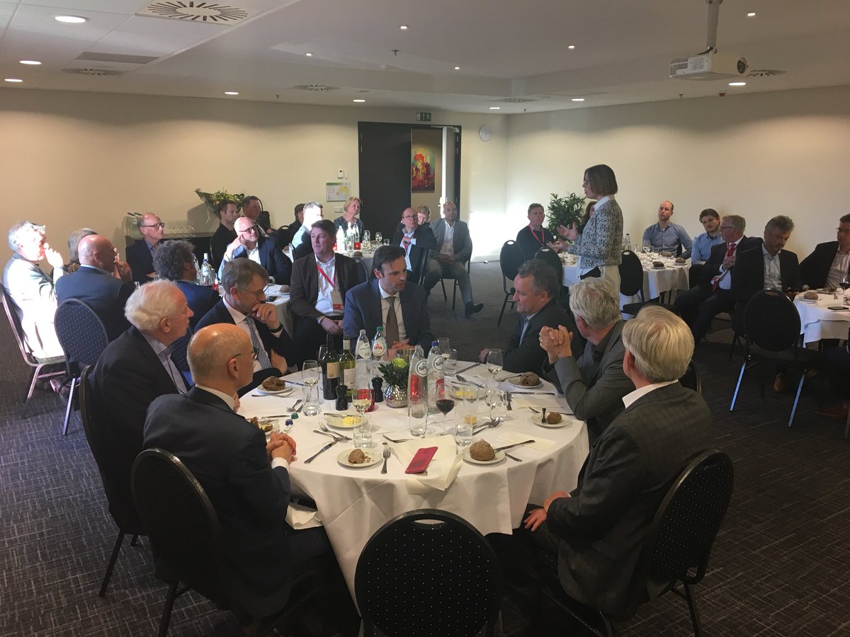 Geanimeerde Raad van Advies van <a href="/Leidenbsp/">LeidenBioSciencePark</a> in teken van EMA als afsluiting van OV BSP Connecting the #dots in <a href="/HiltonGardenInn/">Hilton Garden Inn</a> <a href="/gem_oegstgeest/">Gemeente Oegstgeest</a>