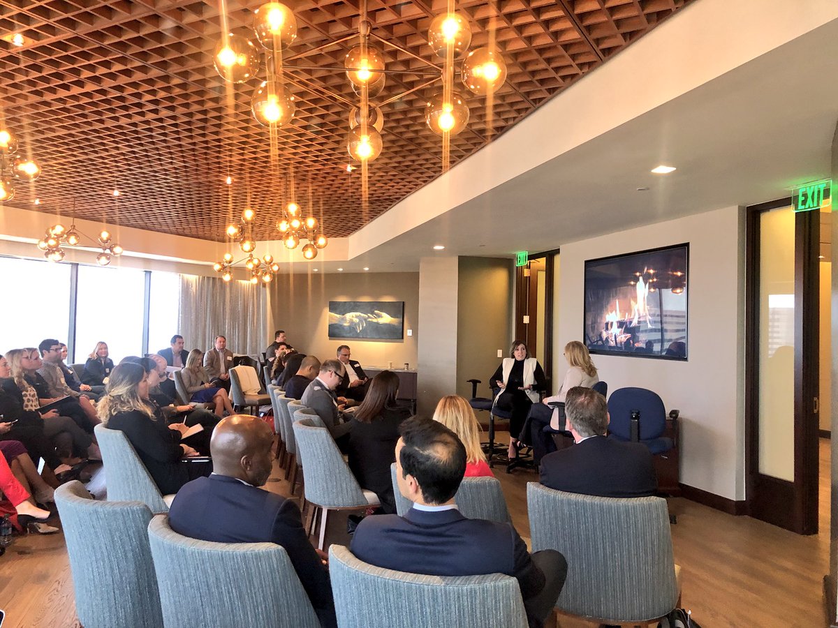 BrandInnovators's tweet photo. The Influencer marketing conversation is 🔥🔥🔥 at today’s #BISummit! Thanks for an engaging session @Fossil's @theycallme_AA @NYMag's Kate Miller Spencer #BISummit https://t.co/LjWNtxi2d2