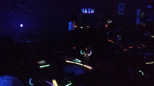 CDrake1980's tweet photo. Glow light review party! We are ready to celebrate our success! @LampasasHSE #celebrate2017 https://t.co/pnj4n9LHpa