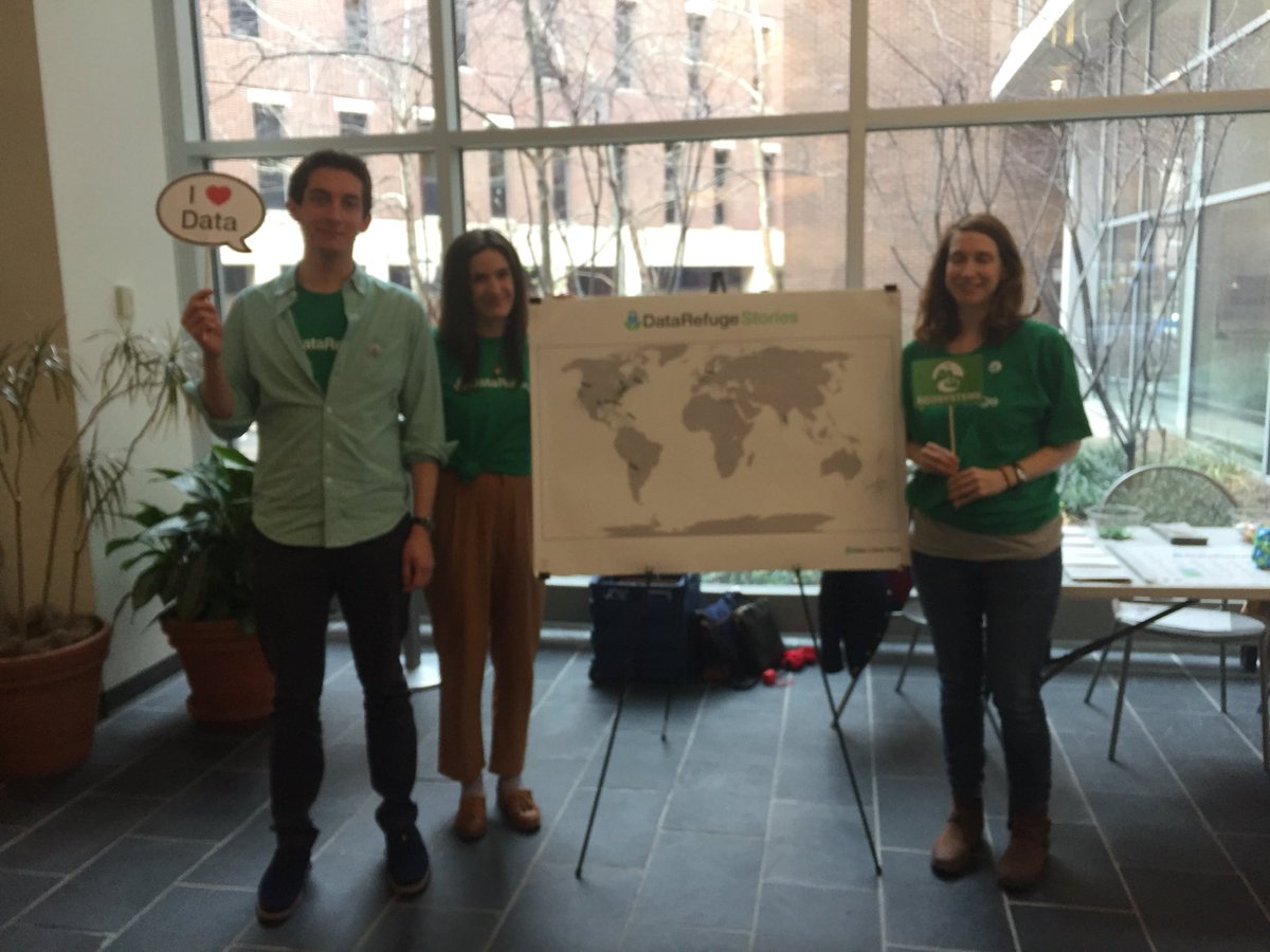 DataRefuge's tweet image. @a_r_i_d_e_r , Alex and Emily are collecting #datastories at @pennnursing! Come by and share YOURS #pennteachin #datarefuge #datastories