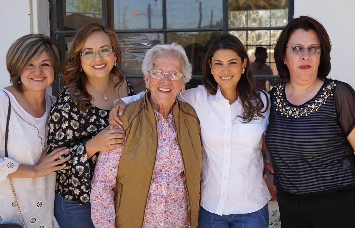 sylbeltrones's tweet photo. Hoy tengo el compromiso de apoyar a todas las mujeres de Cananea y de Sonora, cumpliremos los compromisos hechos con todas ustedes por una verdadera equidad de género. Gracias por su apoyo. #ConMuchoSonora https://t.co/f8IsD1xTaa