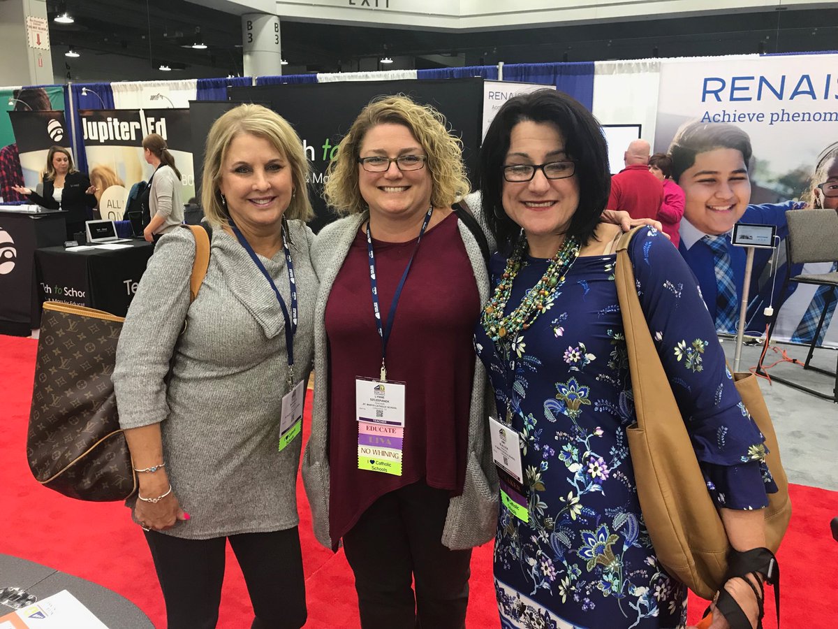 amyblalock7's tweet photo. #gradelink #ncea18. Awesome product presentation Vince. https://t.co/LOWMNtOmOx