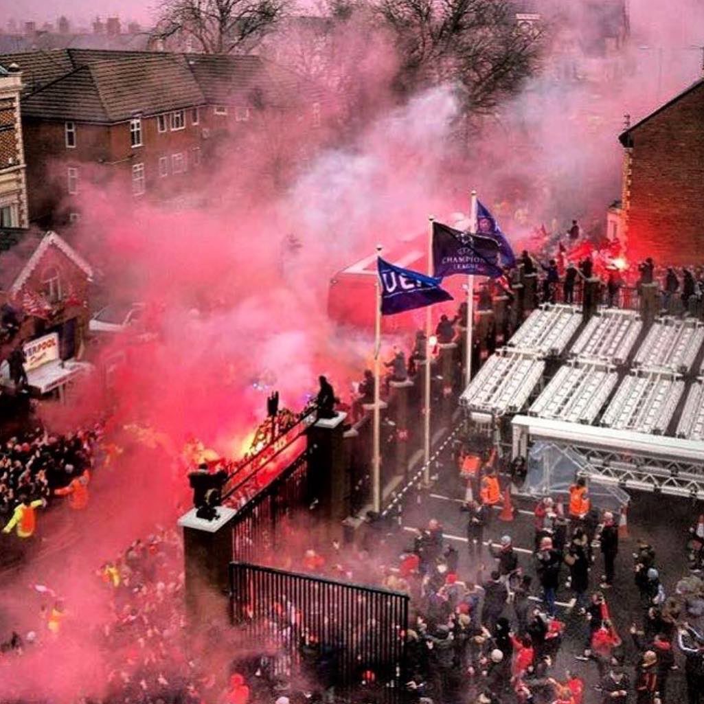 On a day when football lost one of the true gents of the sport, RIP Ray Wilkins, Liverpool fans show their true colours again! Just a disgrace, but hey, its ok as its not being done to them!