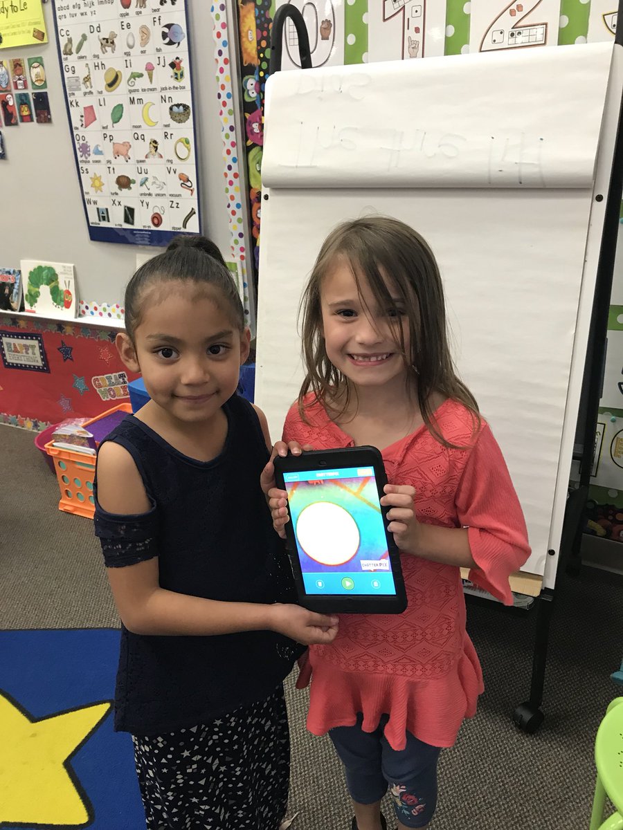 mrsmaddoxkinder's tweet image. We made a Chatterpix using 2D Shapes! #carsonstars