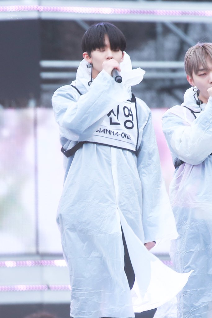 Crackofdawn_jy's tweet photo. 어느날, 나는 천사를 만났습니당💕
#배진영 #BAEJINYOUNG #워너원 #WANNAONE @WannaOne_twt https://t.co/bhsHWOpkxM
