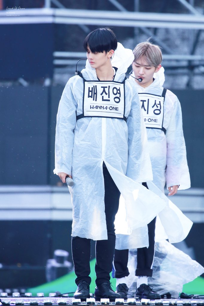 Crackofdawn_jy's tweet photo. 어느날, 나는 천사를 만났습니당💕
#배진영 #BAEJINYOUNG #워너원 #WANNAONE @WannaOne_twt https://t.co/bhsHWOpkxM