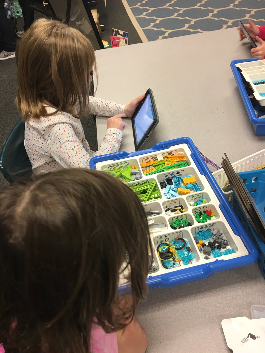NancyRylesElem's tweet photo. The power of innovation and design. #FuturereadyBSD https://t.co/XfEvIQhkEb