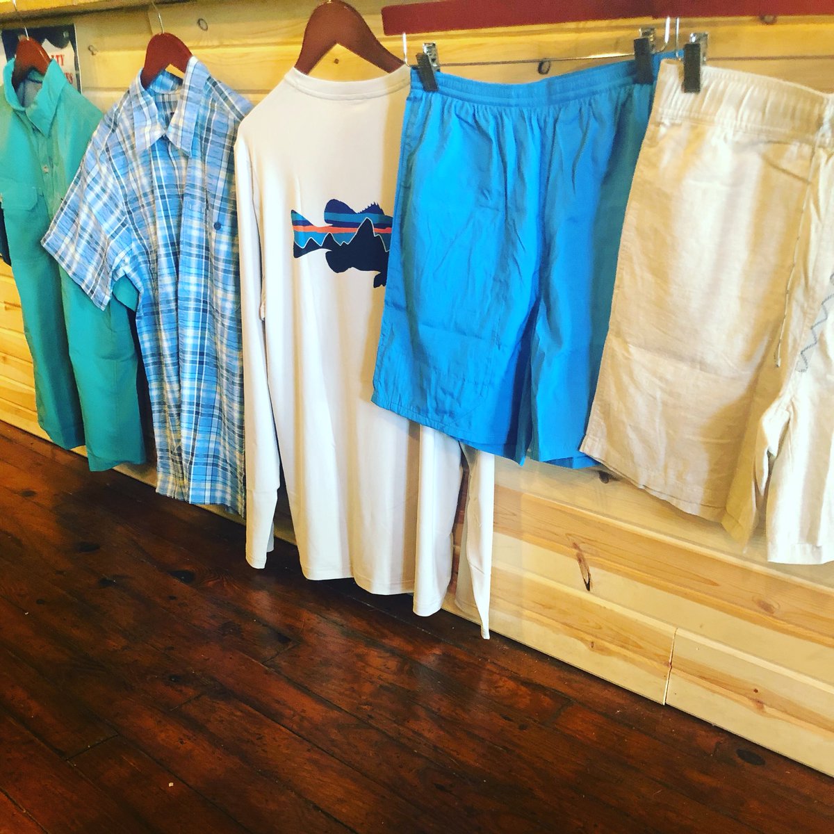 vlgadventures's tweet photo. Received some new spring Patagonia this week. Come check it out! #shoplocalspringriver #mainstreetbatesville https://t.co/LSXf5rvTef