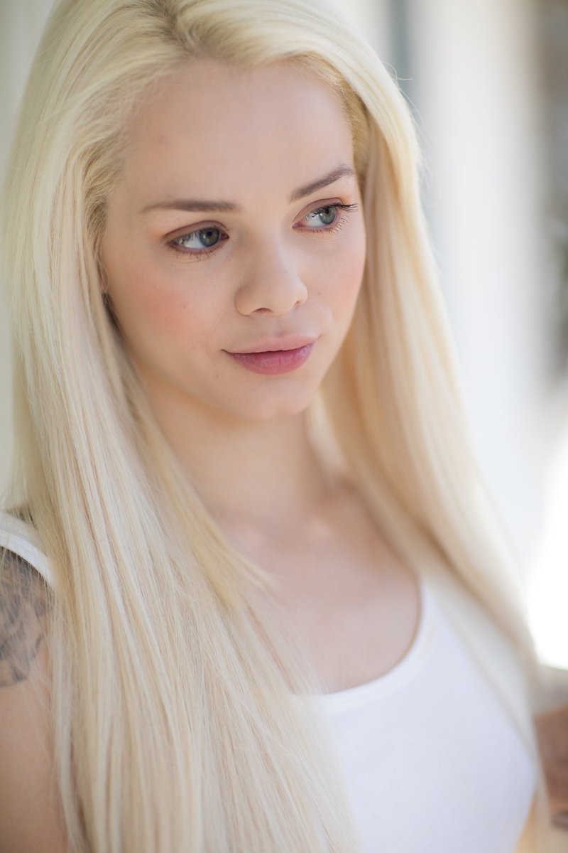 Elsa jean twitter