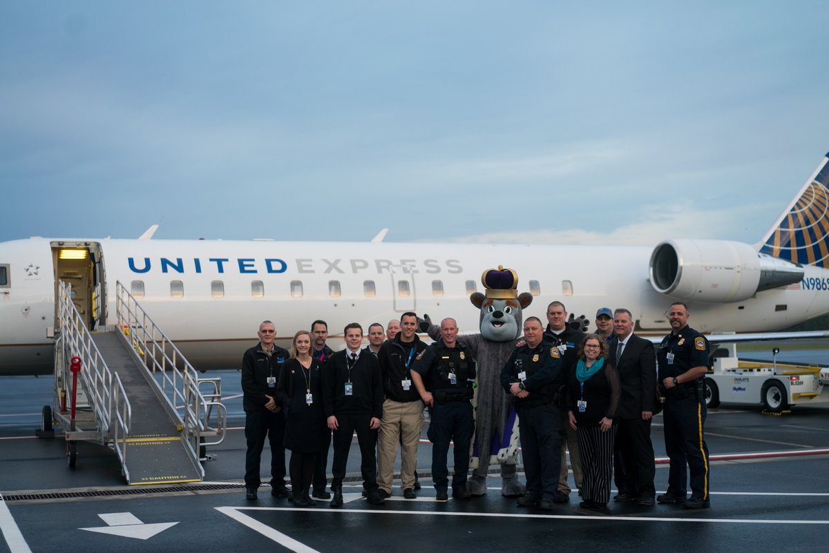 So excited for new flights out of @SHD_Airport featuring daily <a href="/United/">United Airlines</a> Express jet service to Chicago and Dulles! Making it easier for our #JMU #Dukes to get to and from campus!