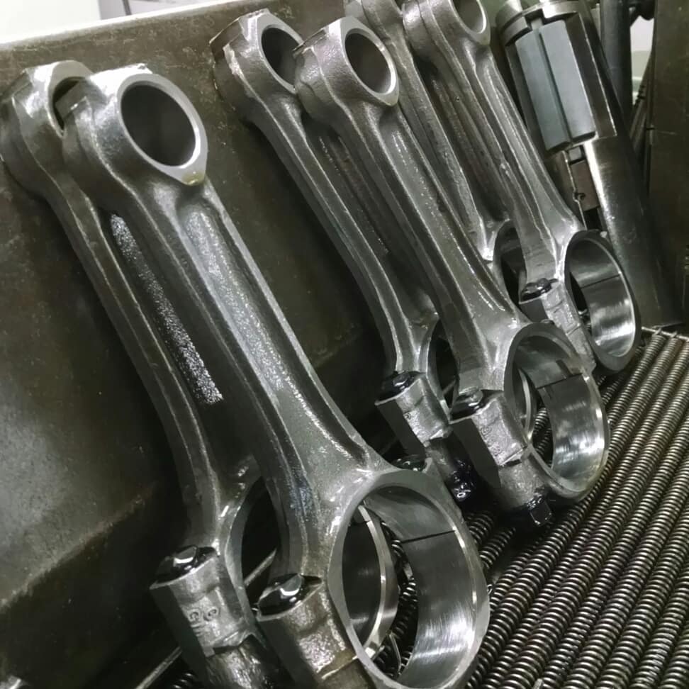 ERSChicago's tweet photo. Another 350 Chevy finished up with some goodies from @ARPBolts and @EdelbrockUSA https://t.co/OLaBm2eiAC