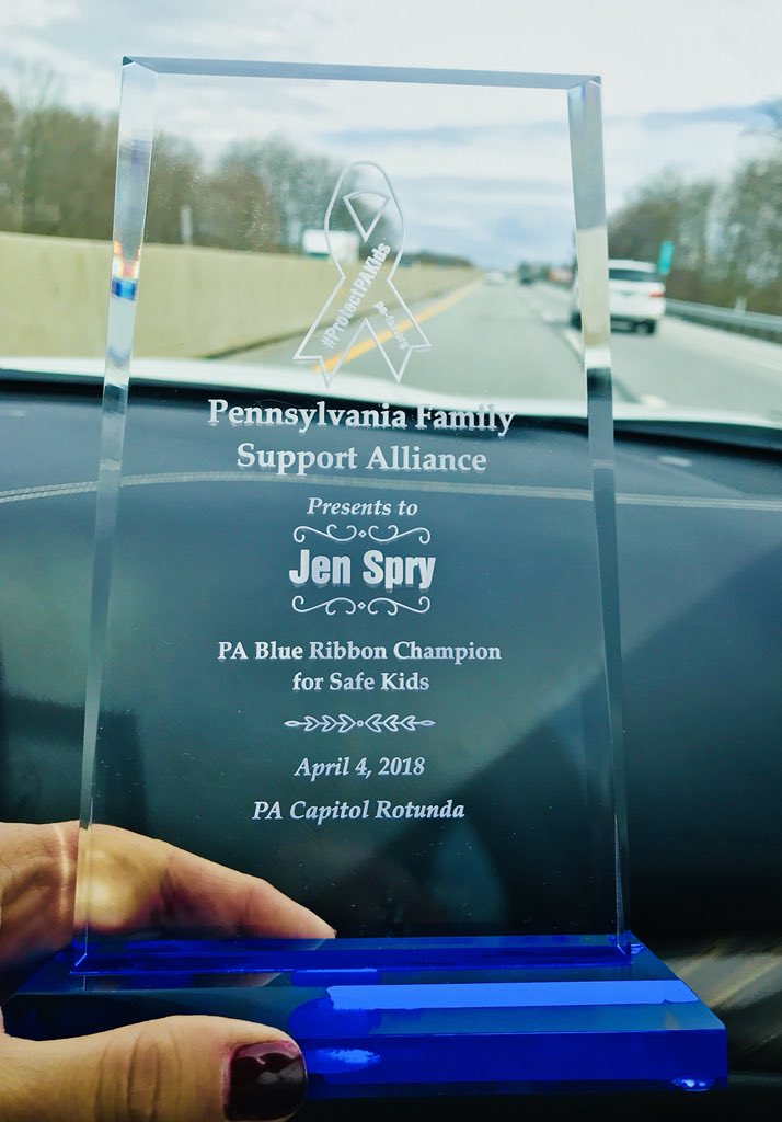 JenSpry's tweet image. Safe Kids Pennsylvania Blue Ribbon Champion Award ❤️
at The PA State Capital 
@SharedHope @freedomforother 
#SafeKids #humantrafficking #PASafeKids #protectpakids #sextrafficking @FridayFax @RUaware14