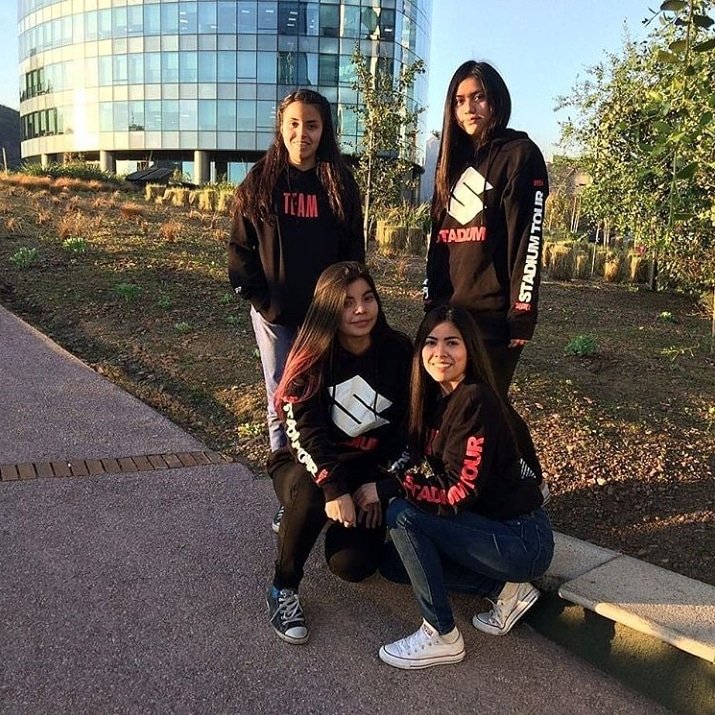 Bkstg's tweet photo. When the whole squad rolls up in #StadiumTourMerch. 🤩 Share your pics in @justinbieber's hub. https://t.co/AaPuidg71x https://t.co/3ZGRpueKYd