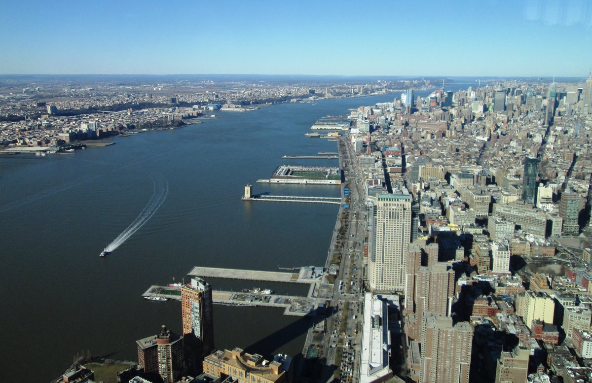 TravegeoPlanner's tweet photo. Hudson River Project 🌊 becomes @Trump's newest dilemma. Preserve existing #NorthRiverTunnel and build another one? Or save money and hope it doesn't collapse during his presidency? 🤔
#hudsonriver #StormSandy @NJTRANSIT @Amtrak #NewJersey @AmtrakNEC #Manhattan @hudsontunnel https://t.co/PU9JXMme0I