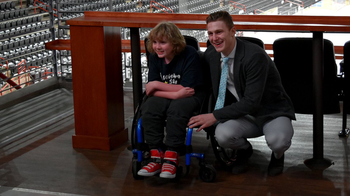 🌟 | Chiefs F Zach Fischer (<a href="/ZacheryFischer9/">Zach Fischer</a>) made a difference in the #Spokane community earlier this week as his <a href="/ZforKids/">Z for Kids</a> foundation made a $2000 donation to <a href="/WishingStarFdtn/">Wishing Star</a>!

Well done, Zach! #GoChiefsGo

MORE 📰 | bit.ly/2GBHjks