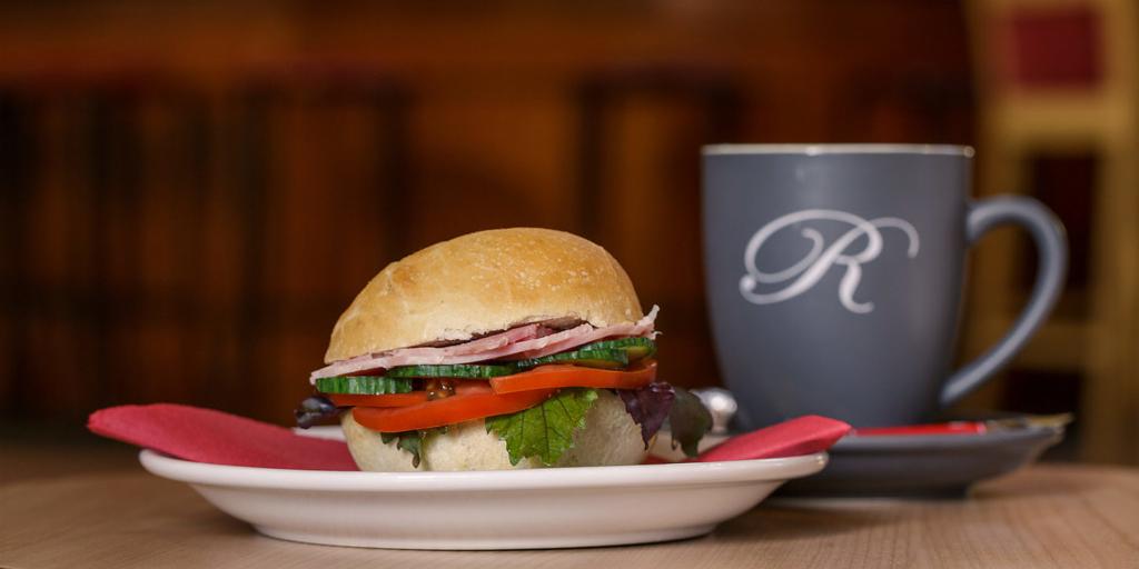 regal_kings's tweet photo. Our NEW daytime menu is now available! We have lots of lite bites and salads to tempt you this fine Spring! #besociallocally #kingsbridge #devonhour https://t.co/YSePPkz1Tg