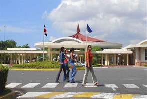 ListinDiario's tweet image. Estudiantes UASD advierten protestarán frente a Oisoe si no terminan trabajos pendientes ow.ly/3WNY30jjQHP #ListínDiario