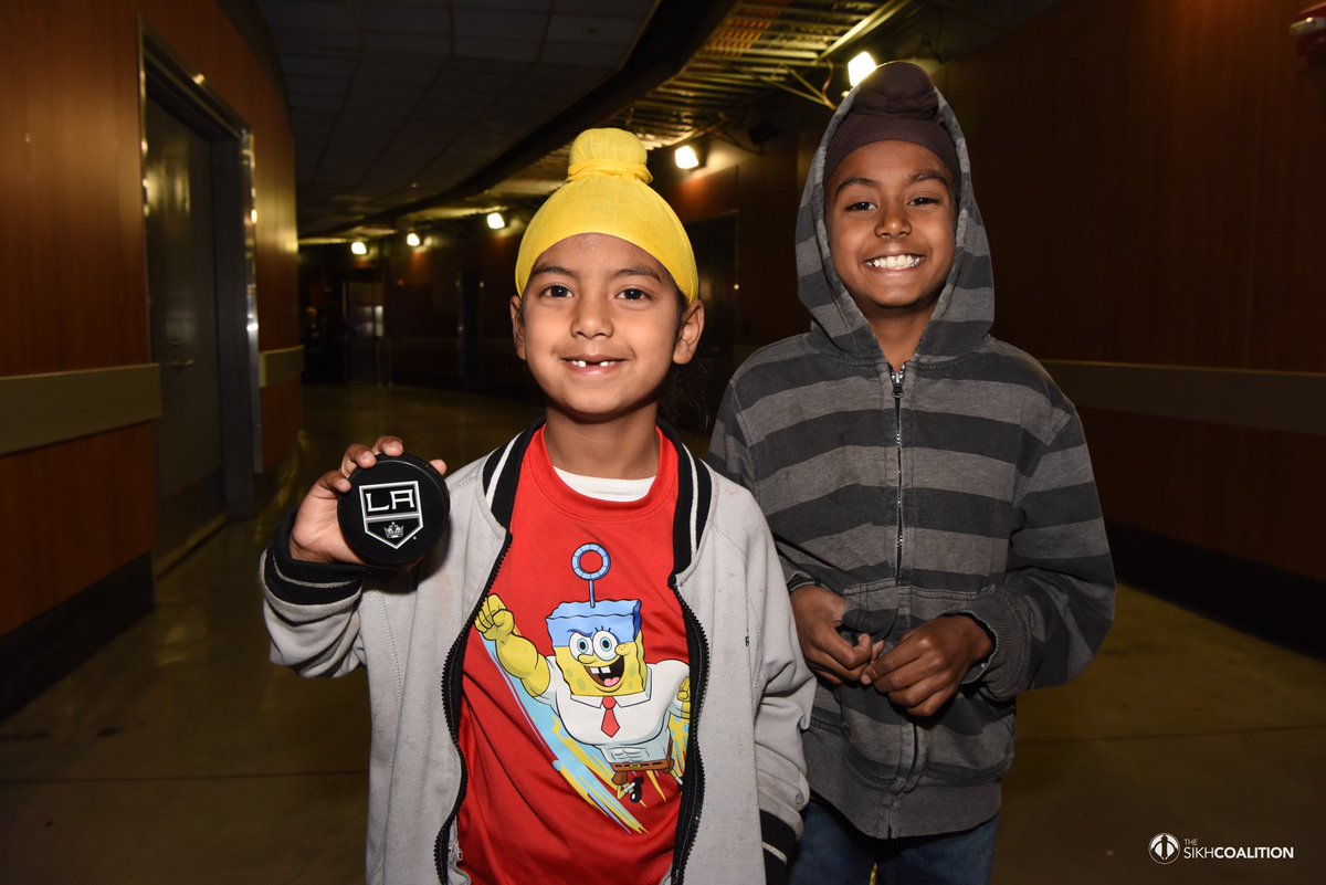 sikh_coalition's tweet photo. Earlier this week, we joined the @LAKings and #CASikhs to host their first-ever Sikh Awareness Night. Over 75 community members came out to help raise #SikhAwareness to the 18,230 in attendance. Thank you to everybody who joined and supported! Read more: https://t.co/wxI11iDbFw https://t.co/Uqw73lss3k