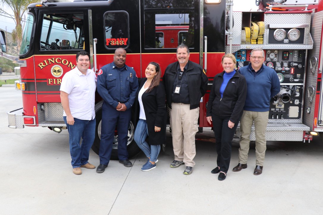 FirstNetGov's tweet photo. FirstNet CEO Mike Poth and #FirstNetBoard Chair Sue Swenson visited 8 southern California tribal communities to discuss public safety and communication needs to support tribal first responders. #tribalengagement https://t.co/8vMLx2lPqv