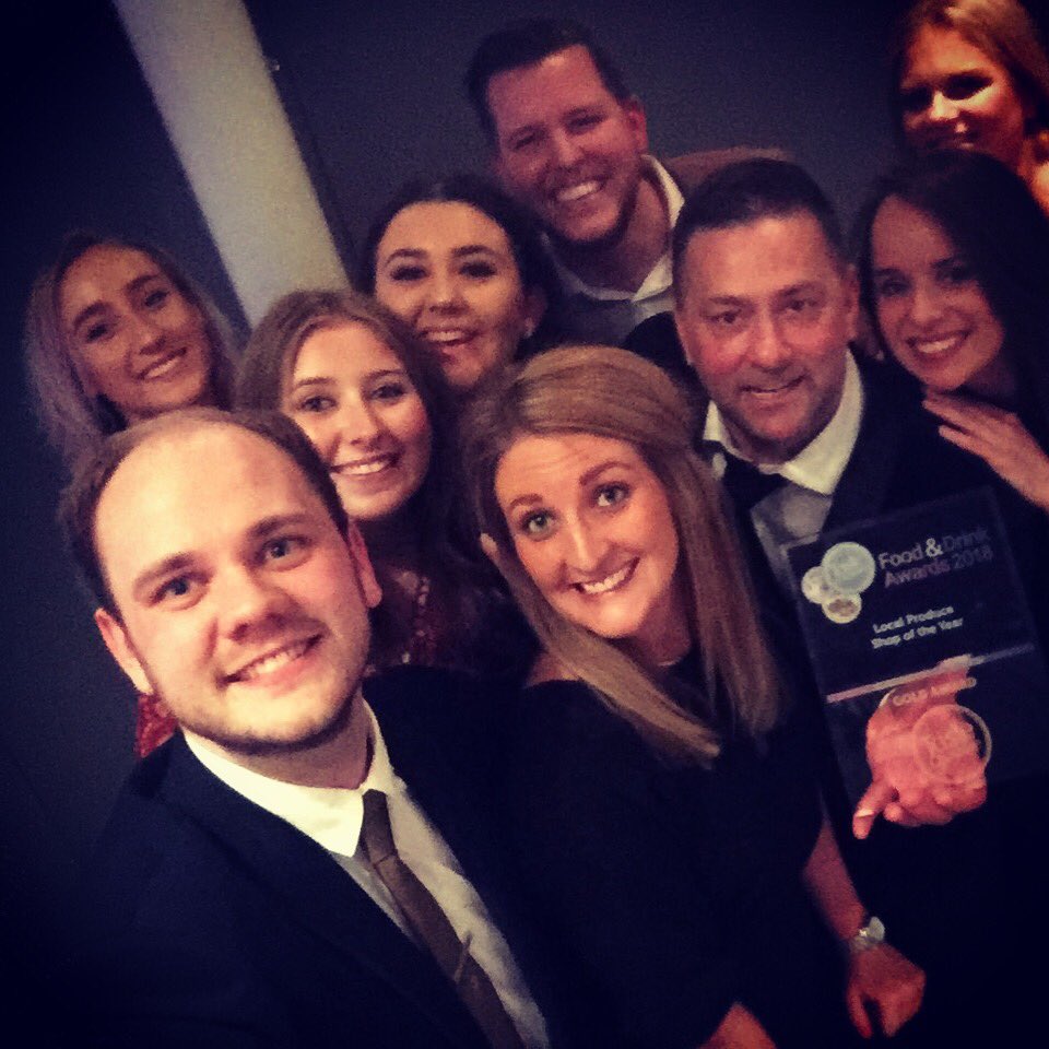 Holliesfarmshop's tweet image. We WON 🍾🍾
Local Produce Shop of the Year 😍
#theholliesfarmshop #Cheshire #TCAwards #localproduce #local