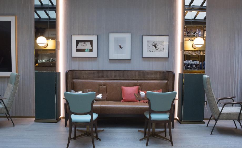 wallpapermag's tweet image. Few would have guessed that a former washing machine factory in Paris’ 11th arrondissement would ever house a five-star boutique hotel: wlpr.co/pzjkbQ