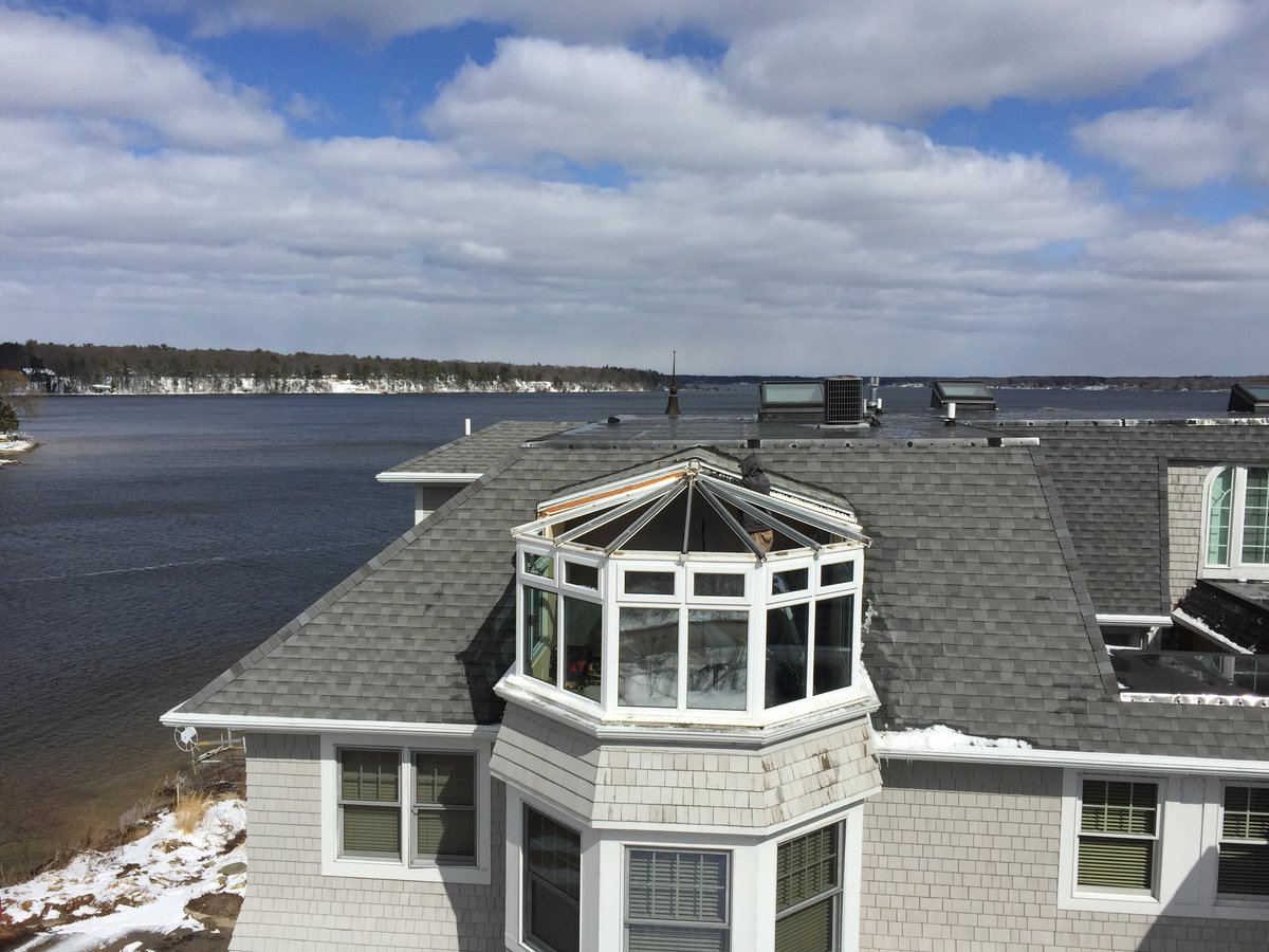 SkyViewSolution's tweet image. New conservatory roof going on today! #skyviewsolutions #k2  #livingspacesunrooms