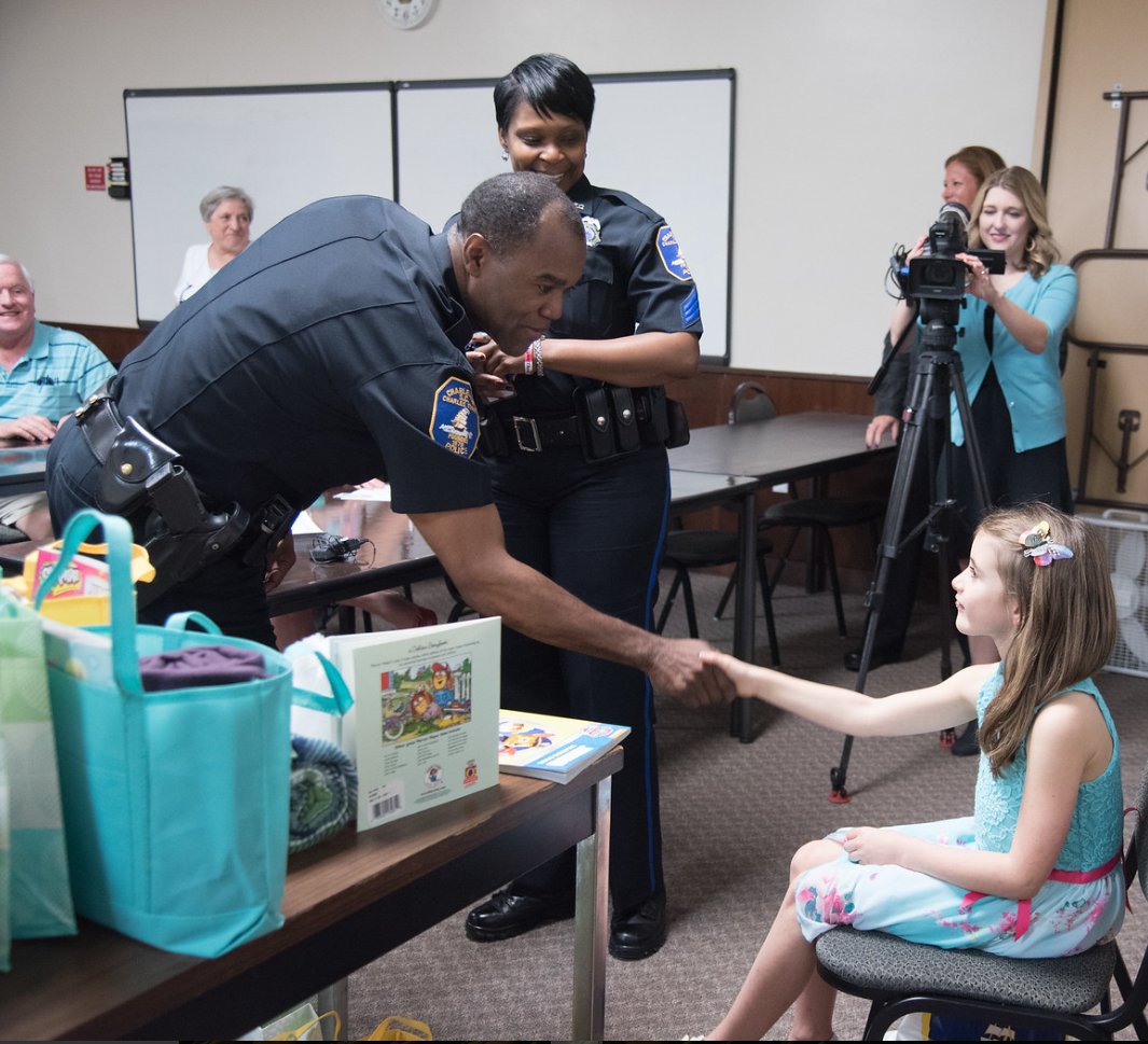 CharlestonPD's tweet photo. Wonderful and kind thing to do! 
Kaylee Anderson, 8, presented “Buddy Bags” to CPD today for officers to give to children in stressful situations. Instead of birthday gifts for herself, she requested items needed to create the Buddy Bags.” https://t.co/itpPcHDNuc