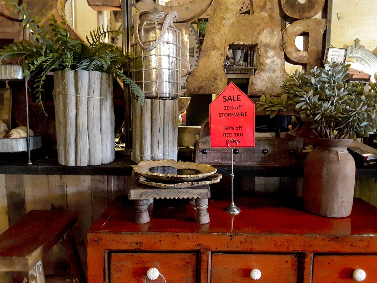 RusticStuffHome's tweet image. facebook.com/RusticStuffHom…
A #SALE Not To Be Missed !
20% OFF STOREWIDE
50% OFF SELECT ITEMS
April 4th - April 7th, 2018
10:00 am - 5:00 pm
Wed / Thurs / Fri / Sat
#furniture #lighting #tables #chairs #accessories #jewelry #rustic #RusticStuff #RusticStuffHome #interiordesign #decor